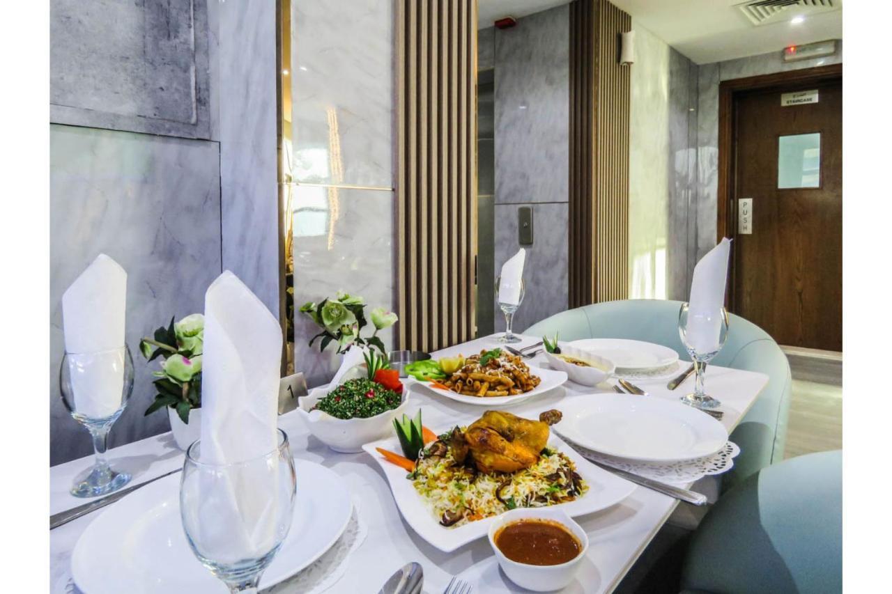 Bareen Hotel Аджман Экстерьер фото