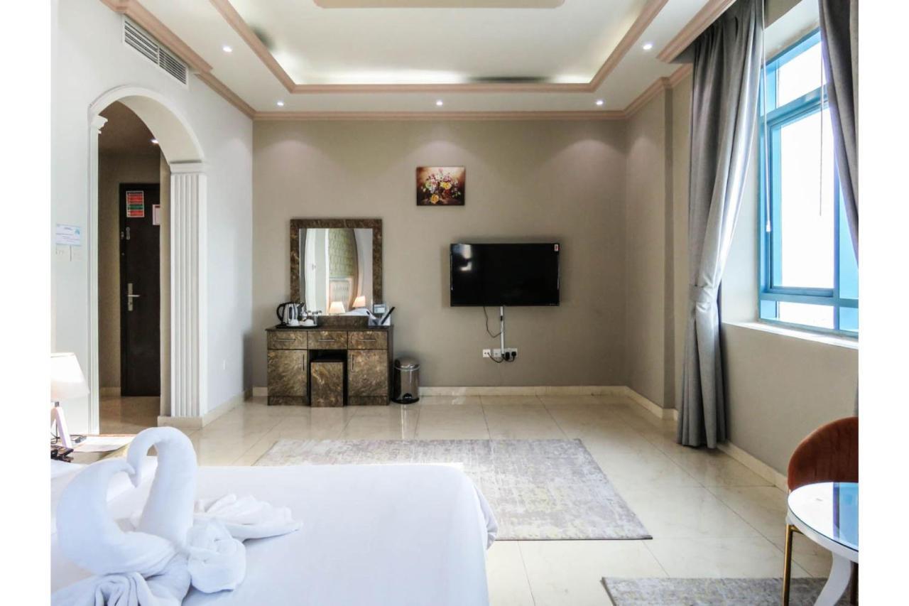 Bareen Hotel Аджман Экстерьер фото